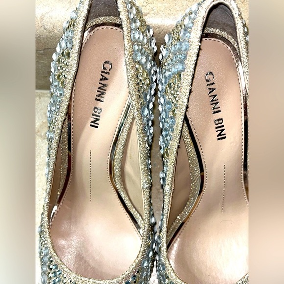 Gianni Bini Zebbi Jeweled Pointed Toe Stiletto Bridal Heels, Size 7.5M - Picture 13 of 16
